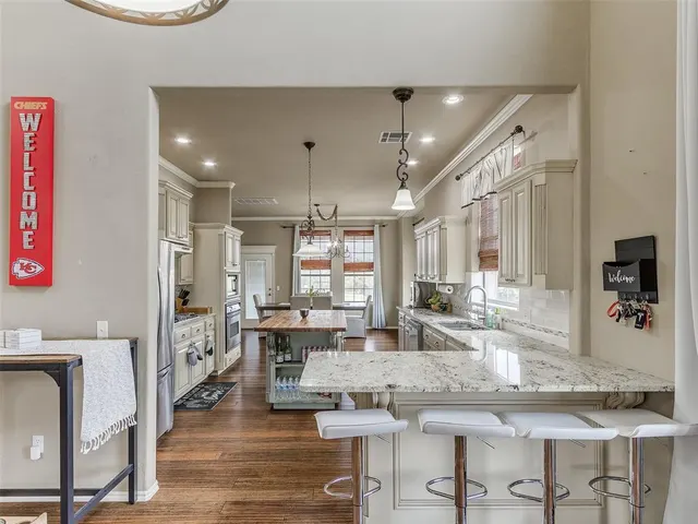 Photo 8 — 2047 Park Avenue, Newcastle, OK 73065
