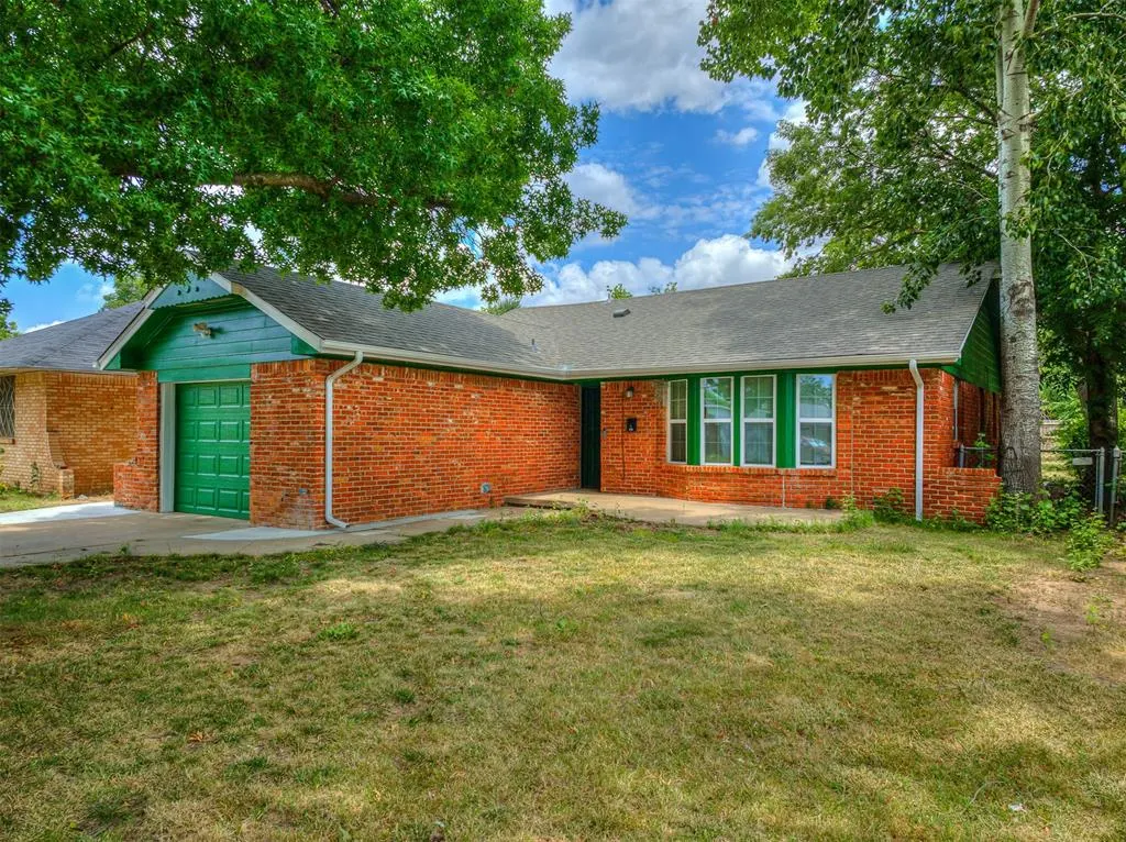 Photo 2 — 225 NW 80th Street, Oklahoma City, OK 73114