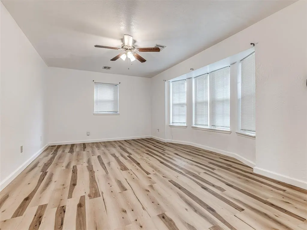 Photo 5 — 225 NW 80th Street, Oklahoma City, OK 73114