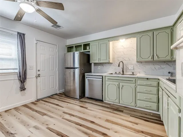Photo 8 — 225 NW 80th Street, Oklahoma City, OK 73114