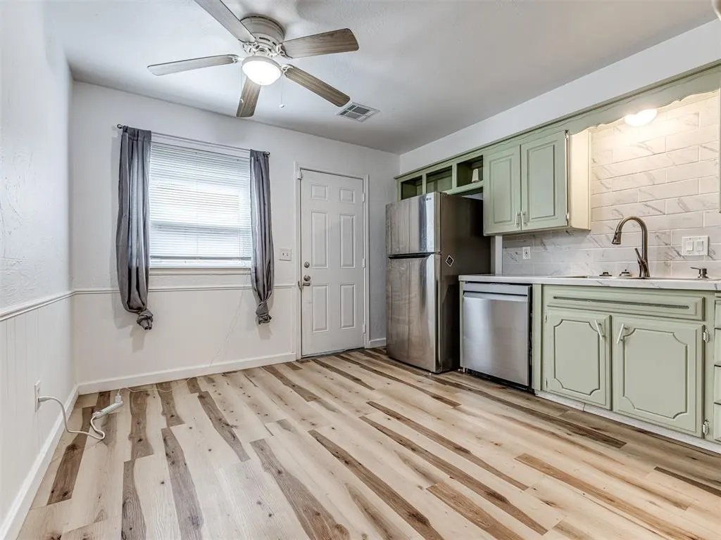 Photo 9 — 225 NW 80th Street, Oklahoma City, OK 73114