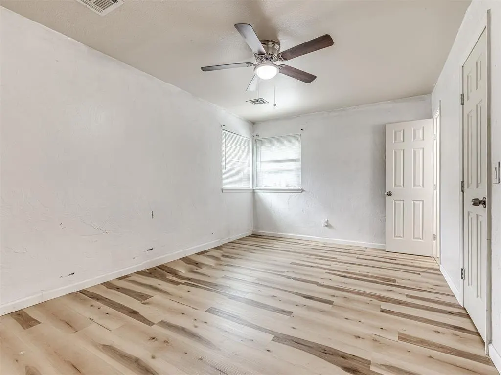 Photo 13 — 225 NW 80th Street, Oklahoma City, OK 73114