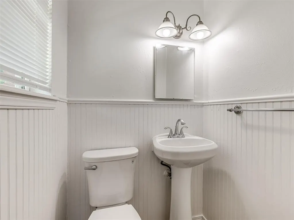 Photo 15 — 225 NW 80th Street, Oklahoma City, OK 73114