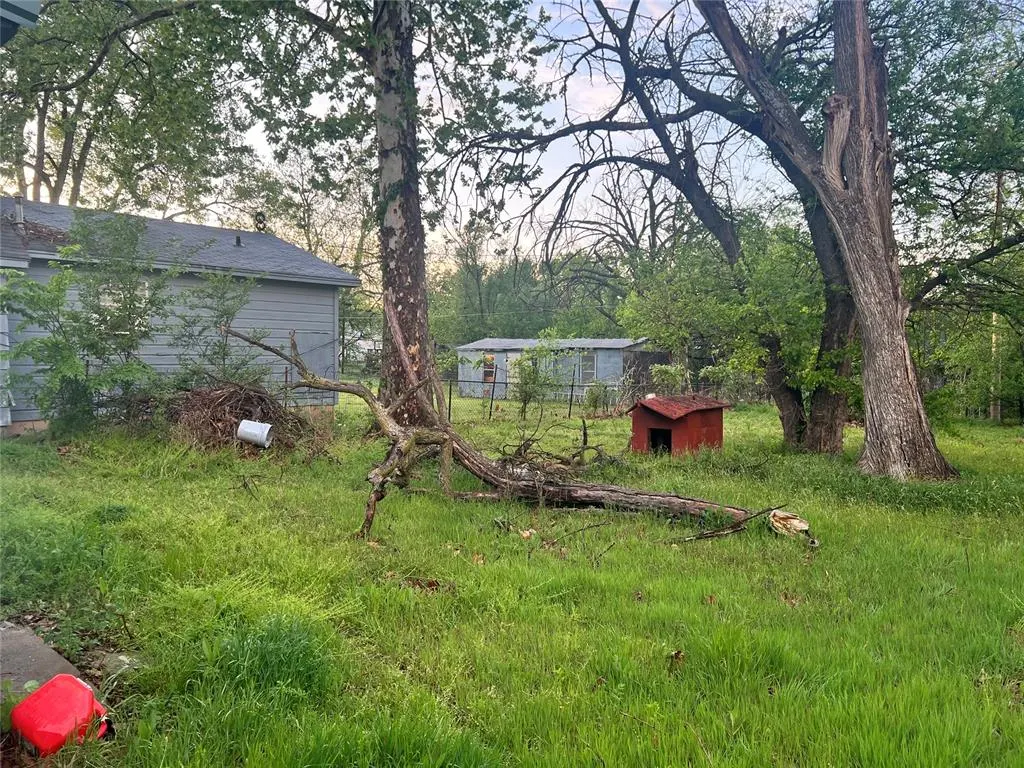 Photo 19 — 619 W Locust Street, Tecumseh, OK 74873