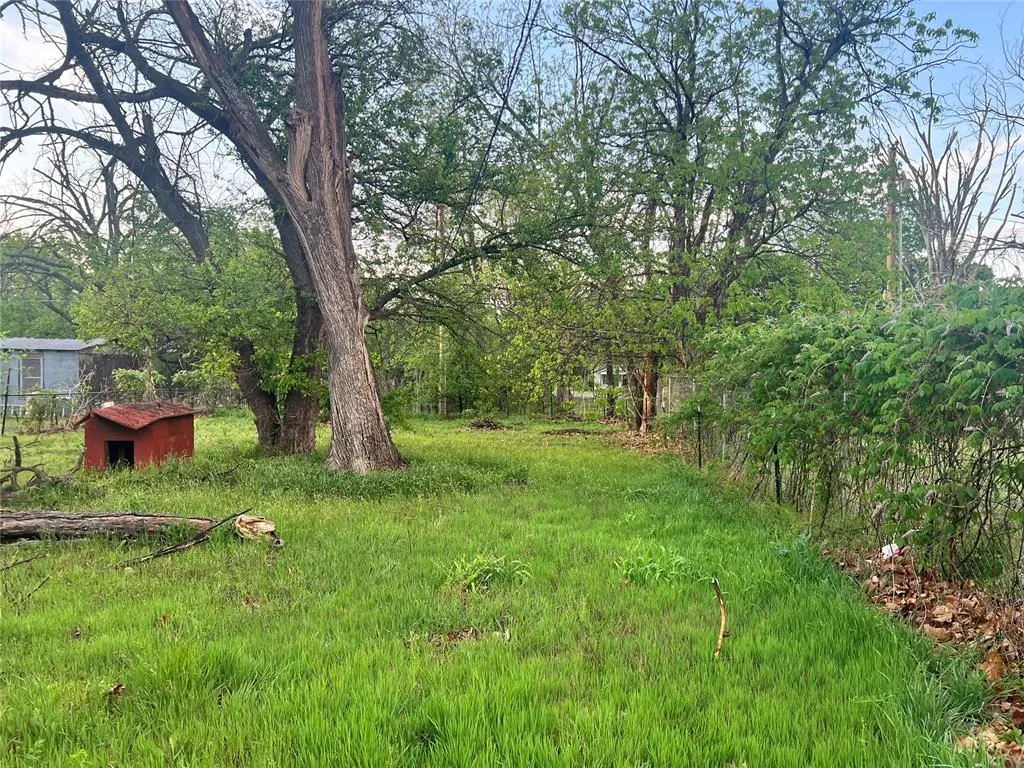 Photo 20 — 619 W Locust Street, Tecumseh, OK 74873