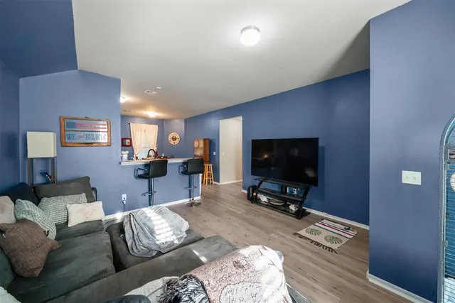 Photo 3 — 914 Karlee Court, Midwest City, OK 73130
