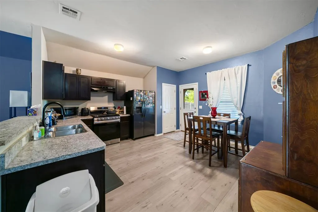 Photo 4 — 914 Karlee Court, Midwest City, OK 73130