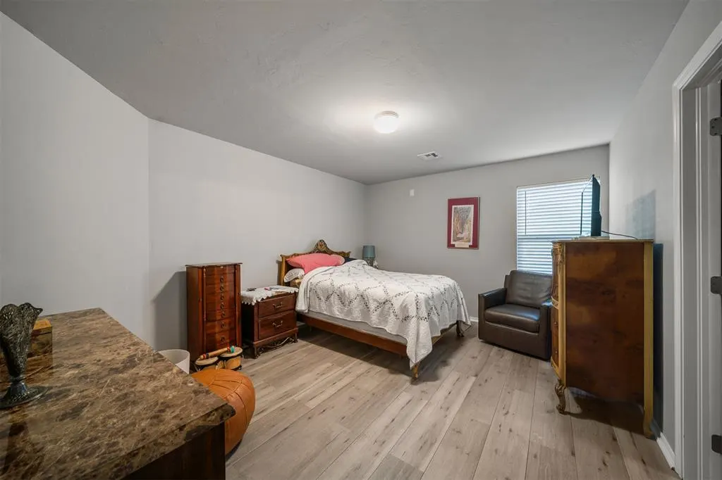 Photo 9 — 914 Karlee Court, Midwest City, OK 73130