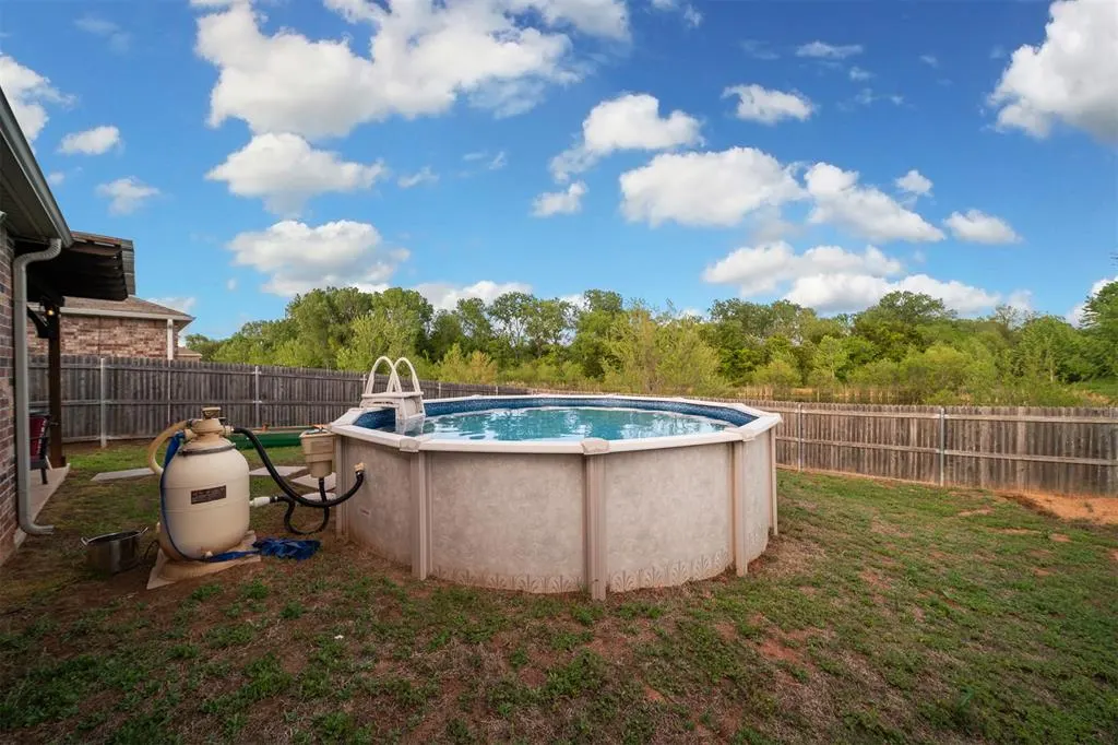Photo 13 — 914 Karlee Court, Midwest City, OK 73130