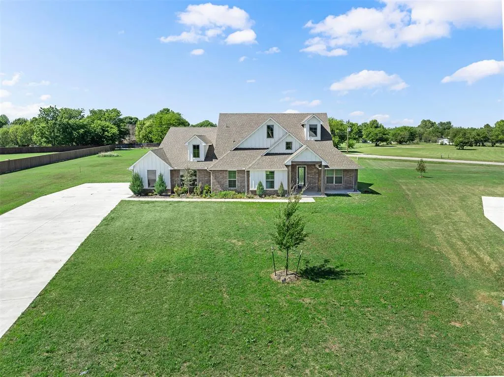 Front exterior — 3452 Woodland Springs Drive, Norman, OK 73072