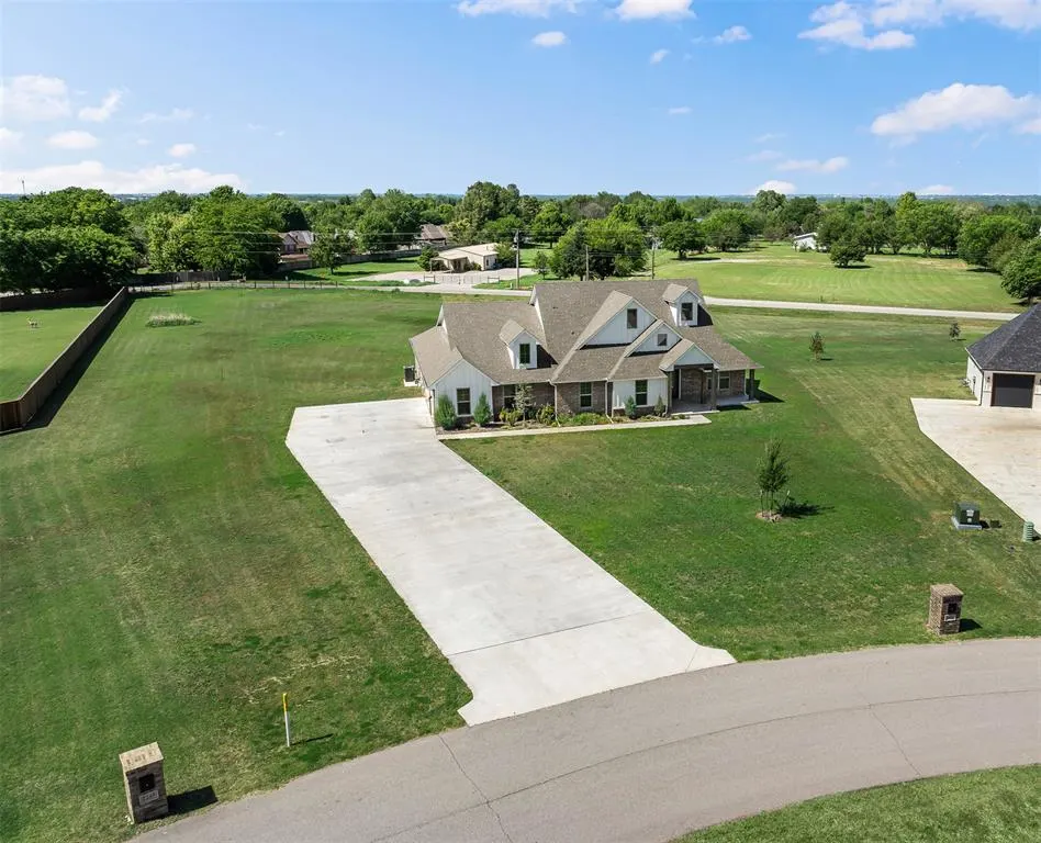 Photo 4 — 3452 Woodland Springs Drive, Norman, OK 73072