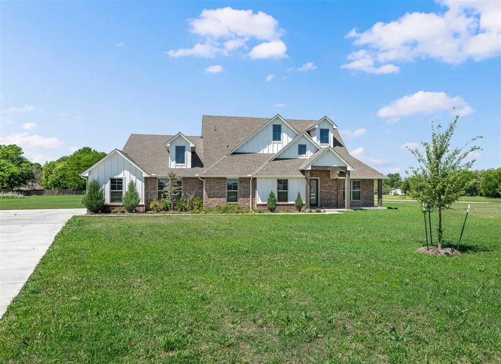 Photo 5 — 3452 Woodland Springs Drive, Norman, OK 73072