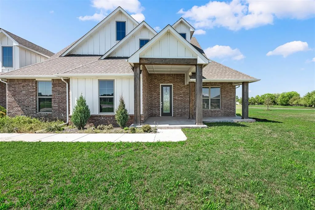 Photo 6 — 3452 Woodland Springs Drive, Norman, OK 73072