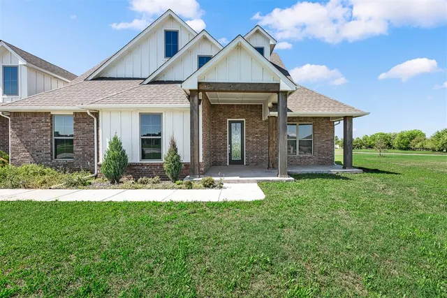 Photo 6 — 3452 Woodland Springs Drive, Norman, OK 73072