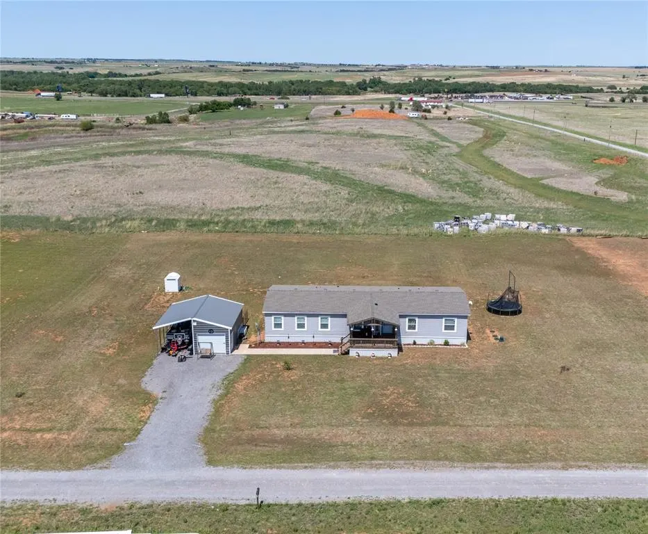 Photo 3 — 130 Hydro Hills Road, Hydro, OK 73048