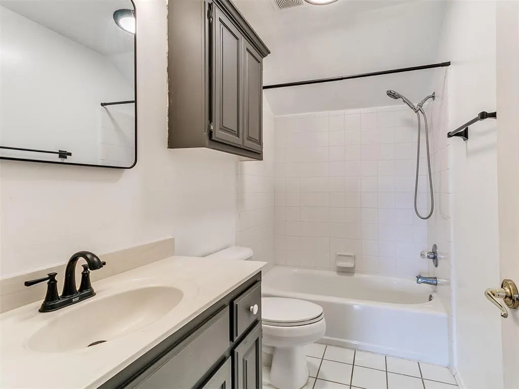 Photo 33 — 16516 Covington Manor, Edmond, OK 73012