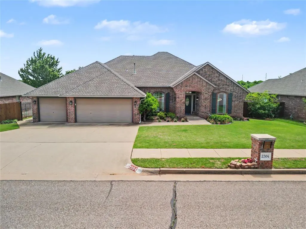 Front exterior — 2304 Hanover Lane, Edmond, OK 73034