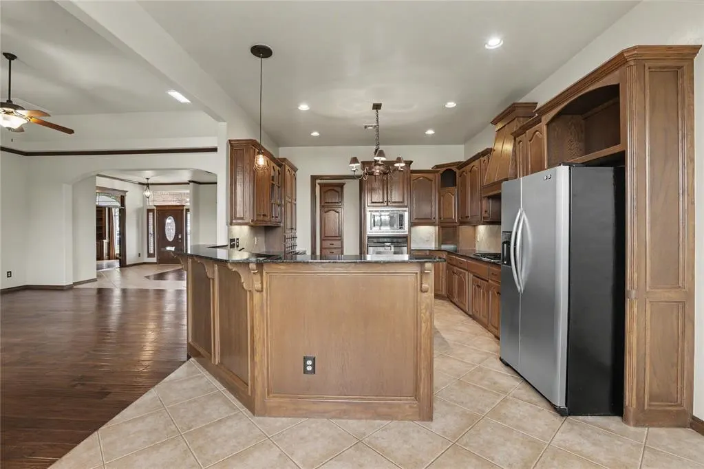 Photo 17 — 2304 Hanover Lane, Edmond, OK 73034