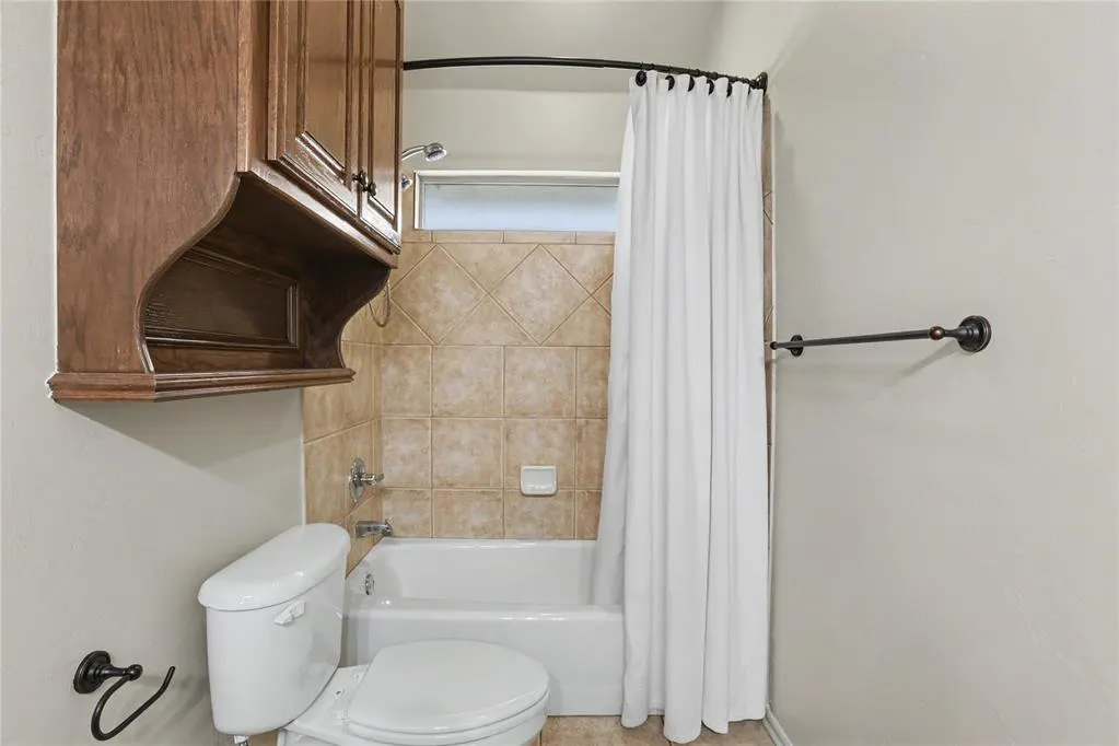 Photo 34 — 2304 Hanover Lane, Edmond, OK 73034