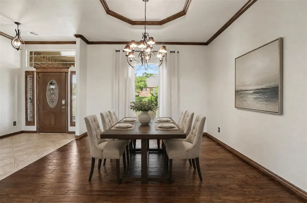 Photo 3 — 2304 Hanover Lane, Edmond, OK 73034