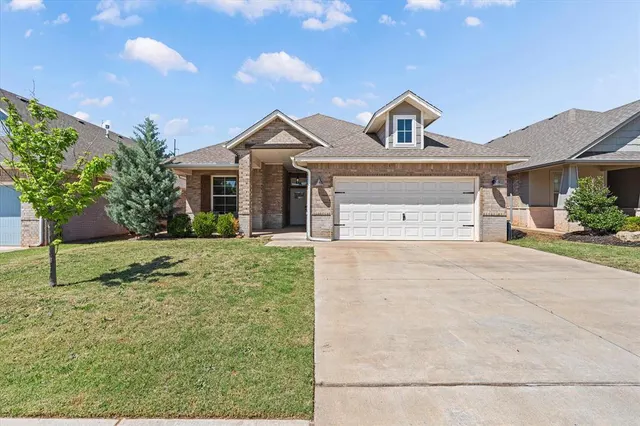 Photo 2 — 801 NW 192nd Terrace, Edmond, OK 73012