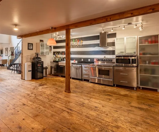 Photo 5 — 3012 N Robinson Avenue, Oklahoma City, OK 73103