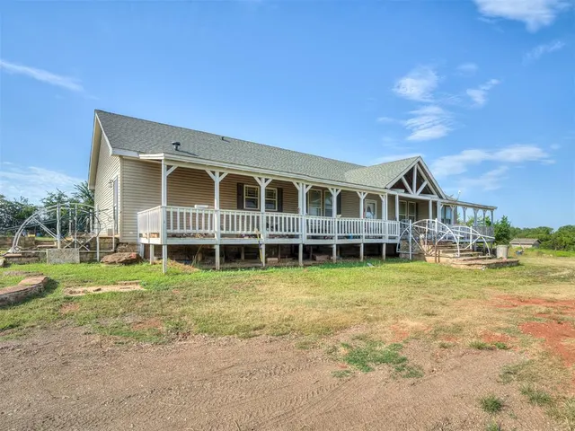 Photo 6 — 4124 E Horseshoe Lane, Moore, OK 73160
