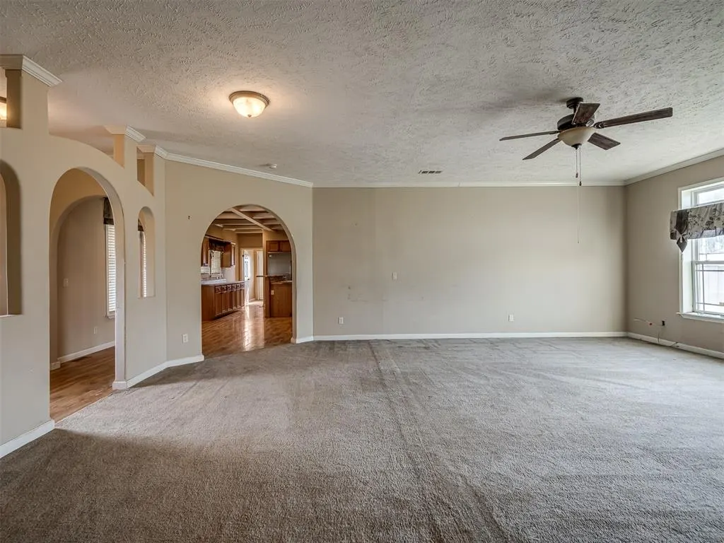 Photo 11 — 4124 E Horseshoe Lane, Moore, OK 73160