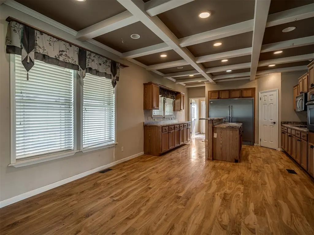 Photo 12 — 4124 E Horseshoe Lane, Moore, OK 73160