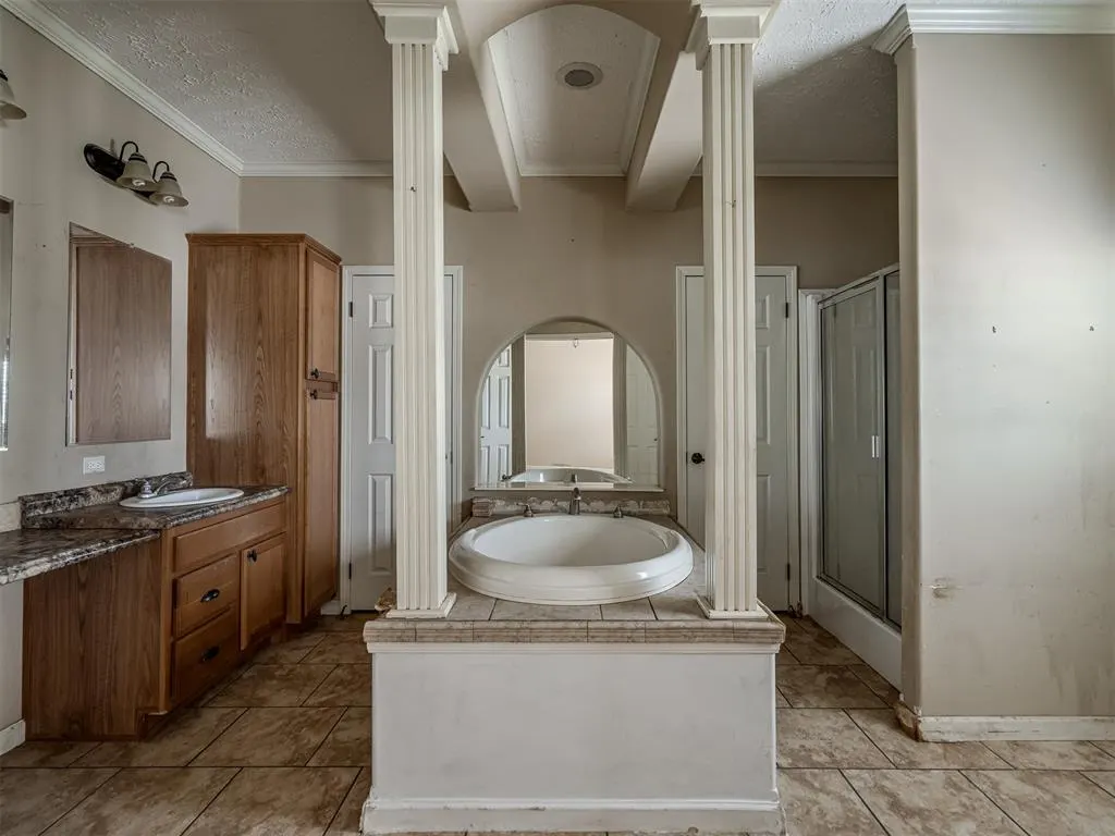 Photo 16 — 4124 E Horseshoe Lane, Moore, OK 73160