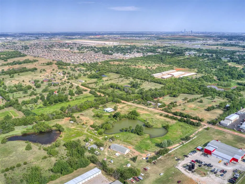Photo 31 — 4124 E Horseshoe Lane, Moore, OK 73160