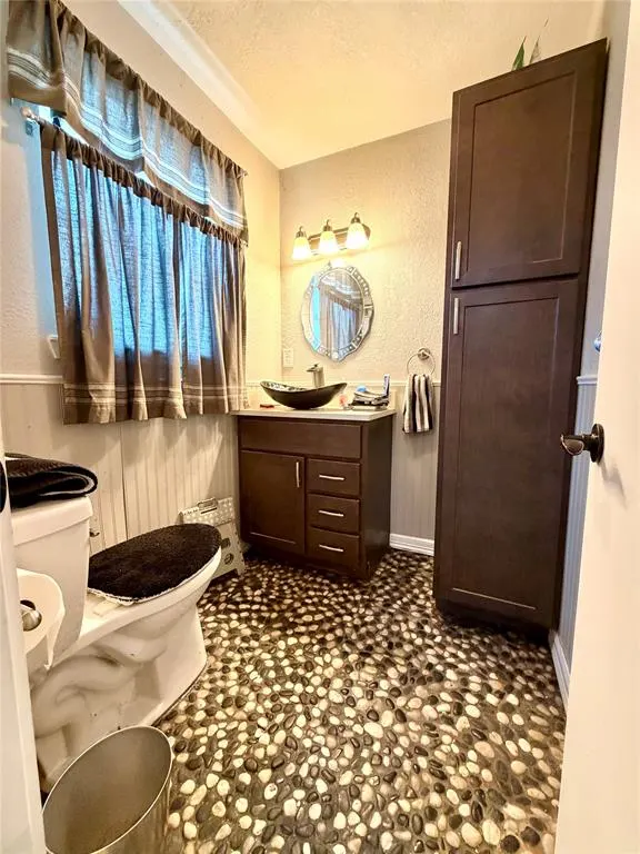 Photo 8 — 228 Beard Drive, Oklahoma City, OK 73110