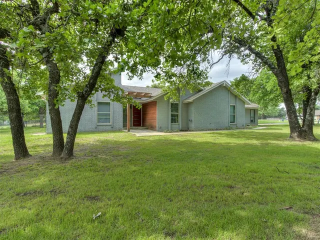 Front exterior — 700 Turtle Creek Drive, Choctaw, OK 73020