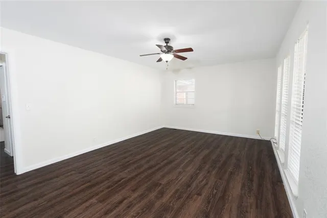 Photo 3 — 946 Freeland Drive, Enid, OK 73701