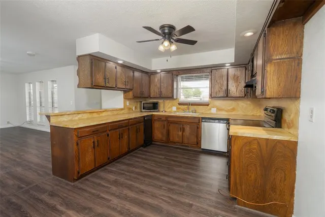 Photo 5 — 946 Freeland Drive, Enid, OK 73701