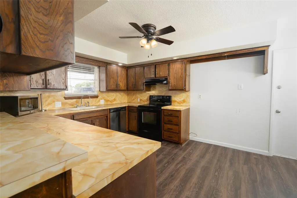 Photo 6 — 946 Freeland Drive, Enid, OK 73701