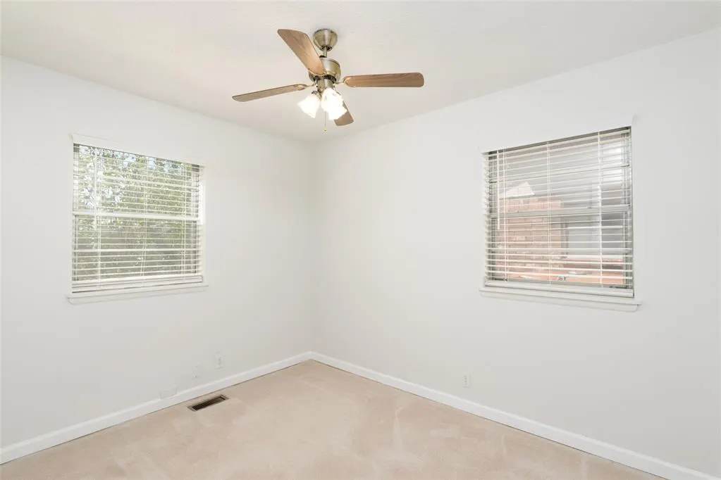 Photo 11 — 946 Freeland Drive, Enid, OK 73701