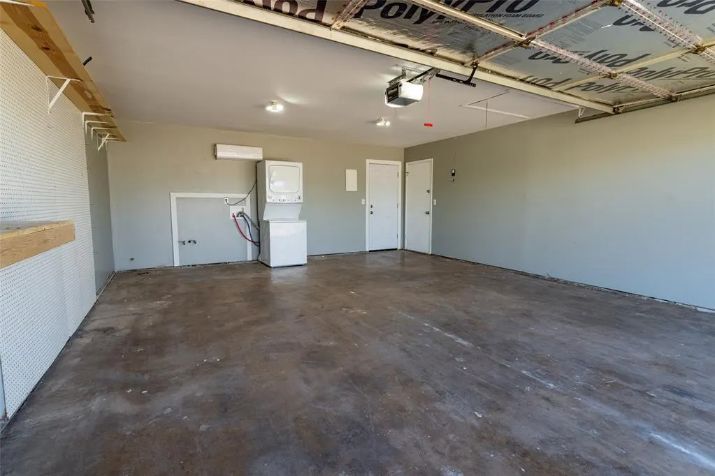 Photo 13 — 946 Freeland Drive, Enid, OK 73701