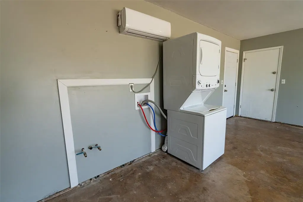 Photo 14 — 946 Freeland Drive, Enid, OK 73701
