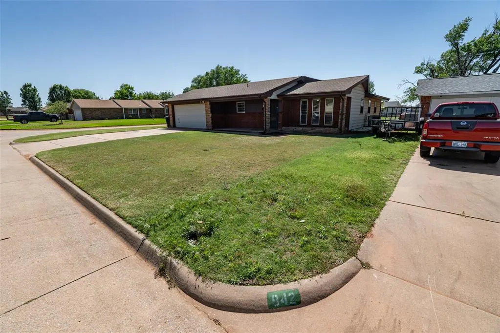 Photo 21 — 946 Freeland Drive, Enid, OK 73701