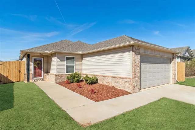 Front exterior — 1821 Hannah Lane, Oklahoma City, OK 73127