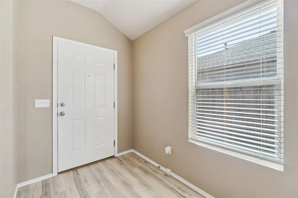 Photo 5 — 1821 Hannah Lane, Oklahoma City, OK 73127