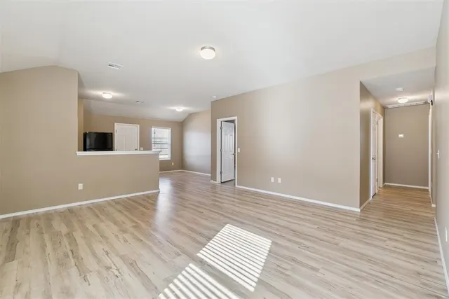 Photo 7 — 1821 Hannah Lane, Oklahoma City, OK 73127