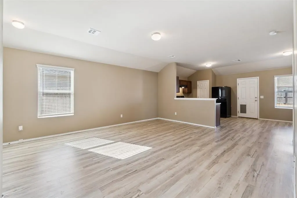 Photo 8 — 1821 Hannah Lane, Oklahoma City, OK 73127