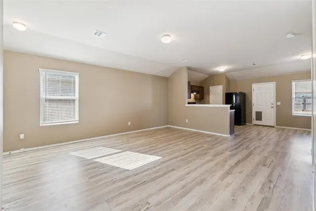 Photo 8 — 1821 Hannah Lane, Oklahoma City, OK 73127