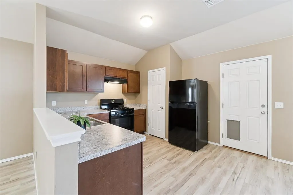 Photo 12 — 1821 Hannah Lane, Oklahoma City, OK 73127