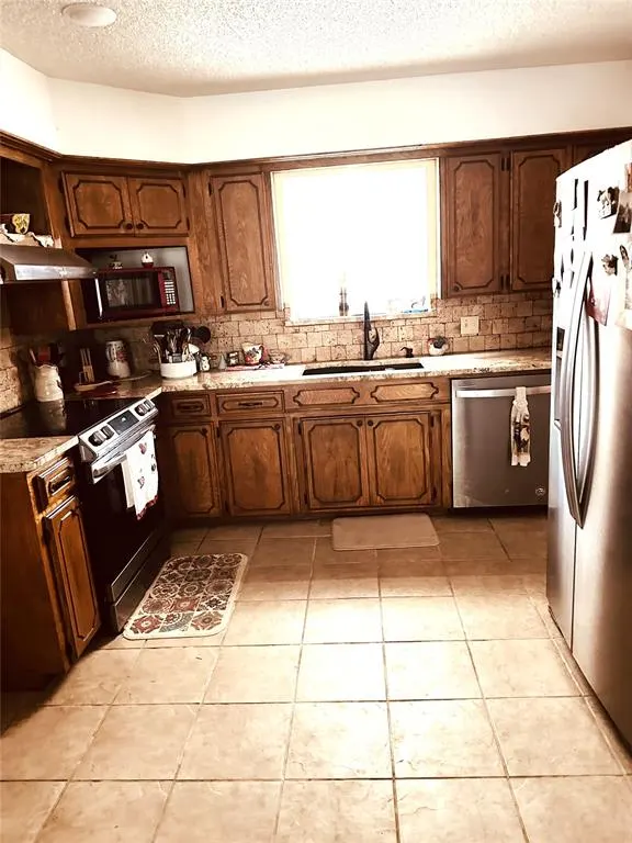 Photo 6 — 221 Sooner Road, Holdenville, OK 74848