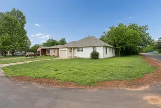 Sold home at 901 Hoyt Avenue