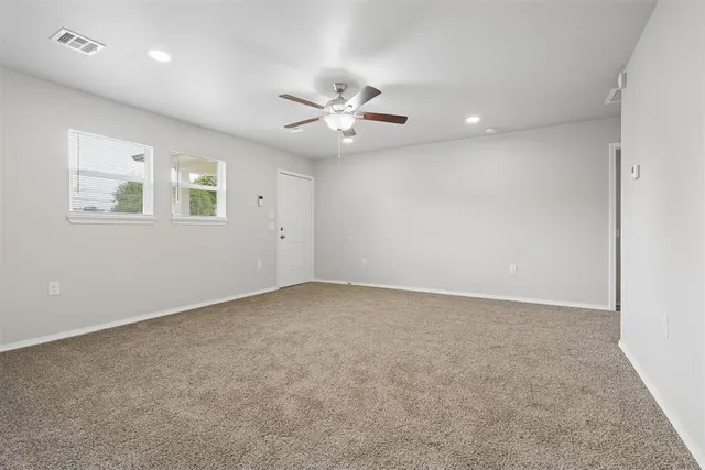 Photo 4 — 901 Hoyt Avenue, Oklahoma City, OK 73114