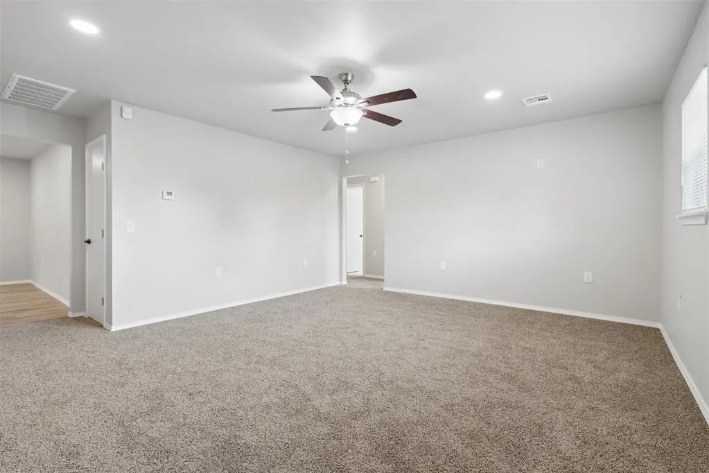 Photo 6 — 901 Hoyt Avenue, Oklahoma City, OK 73114